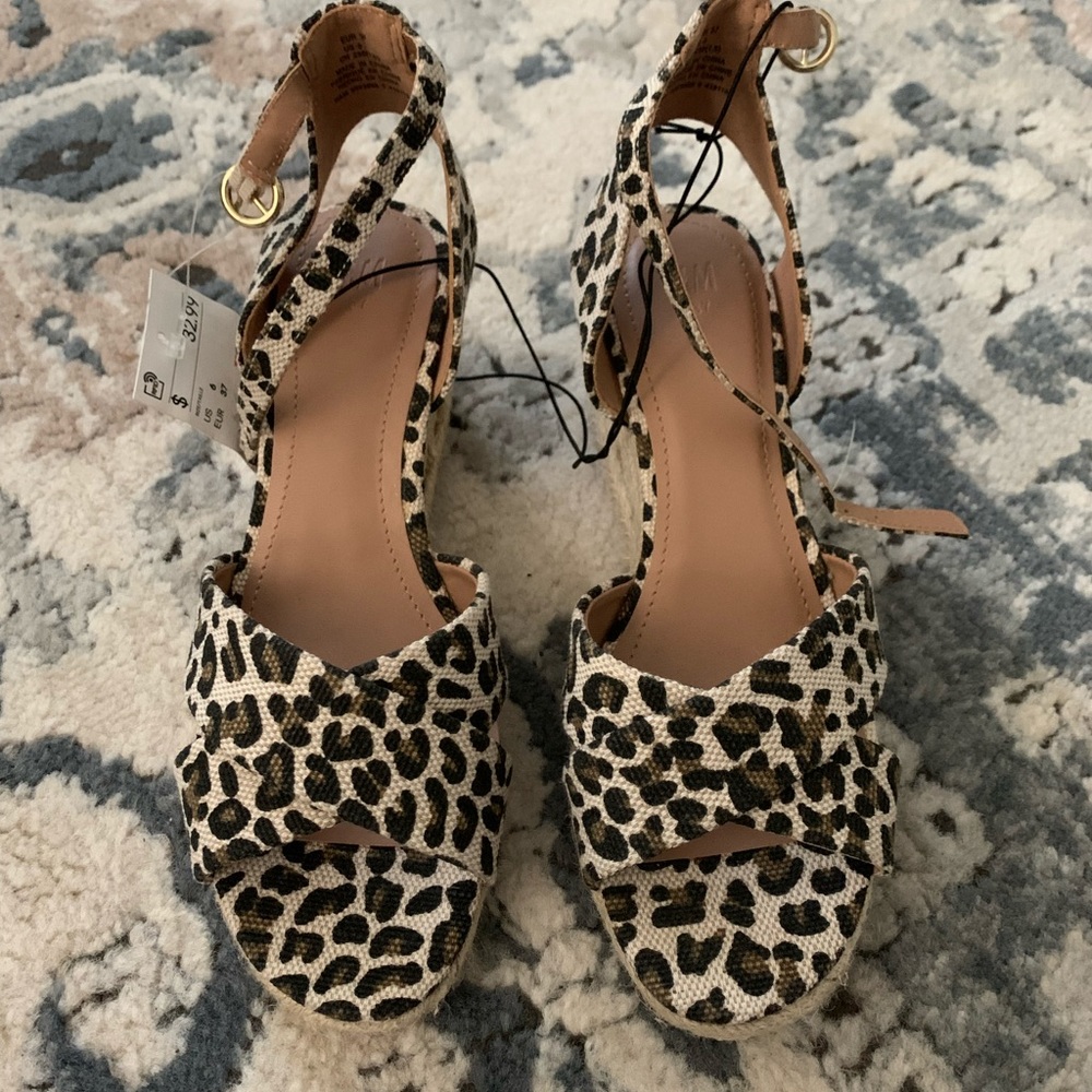 Leopard print wedges new